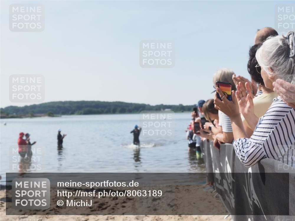 22.06.2025 - Viking Triathlon MichiJ http://msf.ph/oto/8063189 22.06.2025 10:22:44 Schwimmen 100 meine-sportfotos.de
