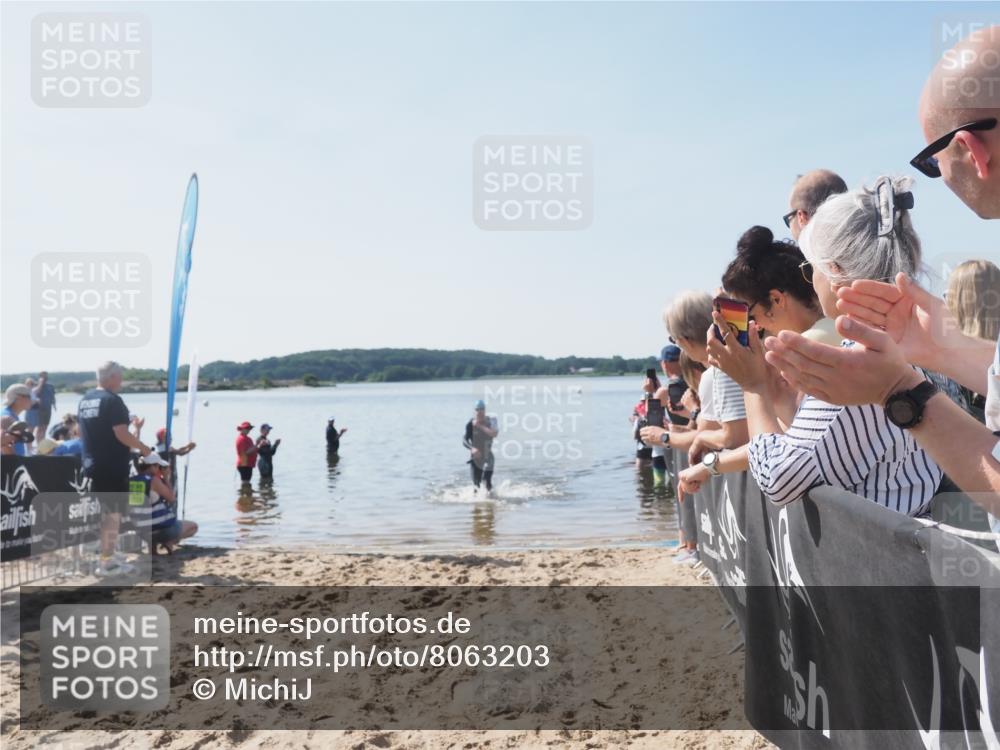 22.06.2025 - Viking Triathlon MichiJ http://msf.ph/oto/8063203 22.06.2025 10:22:49 Schwimmen 100 meine-sportfotos.de
