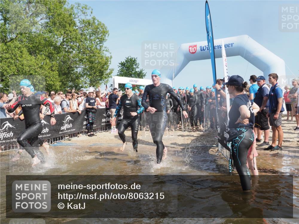 22.06.2025 - Viking Triathlon KatJ http://msf.ph/oto/8063215 22.06.2025 10:02:09 Schwimmen 21, 107, 127, 137, 139, 149, 207, 247, 309, 365, 382, 387, 415, 492, 522 meine-sportfotos.de