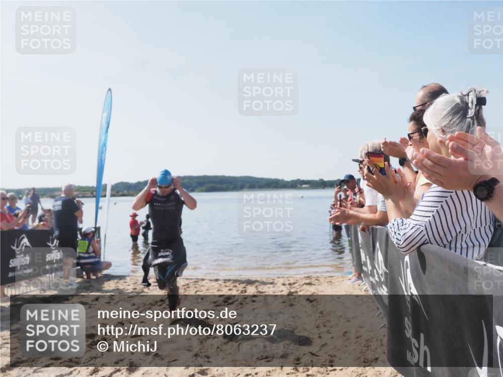 22.06.2025 - Viking Triathlon MichiJ http://msf.ph/oto/8063237 22.06.2025 10:22:53 Schwimmen 100 meine-sportfotos.de