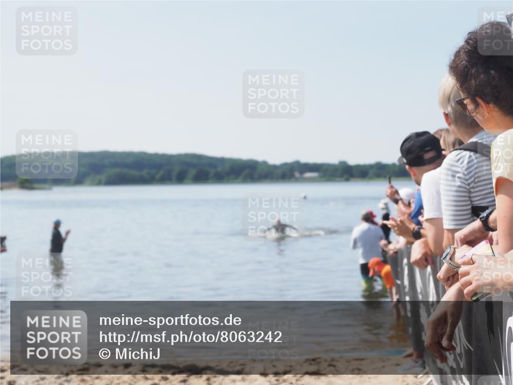 22.06.2025 - Viking Triathlon MichiJ http://msf.ph/oto/8063242 22.06.2025 10:24:02 Schwimmen 609 meine-sportfotos.de