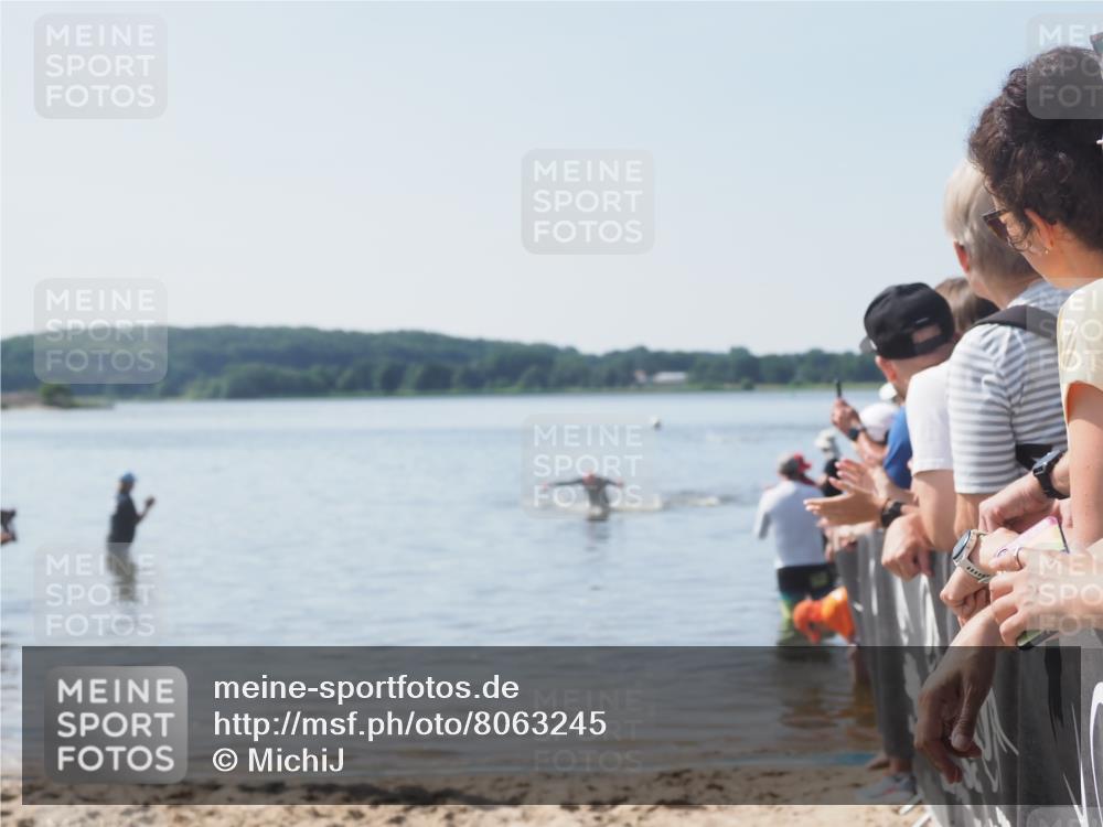 22.06.2025 - Viking Triathlon MichiJ http://msf.ph/oto/8063245 22.06.2025 10:24:02 Schwimmen 609 meine-sportfotos.de