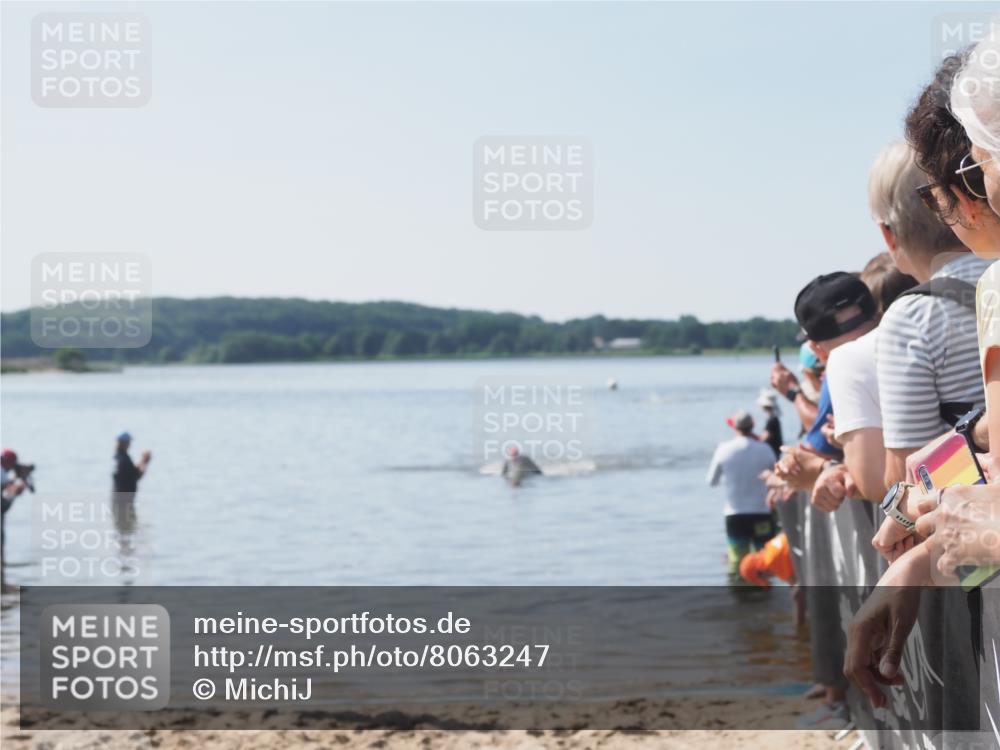 22.06.2025 - Viking Triathlon MichiJ http://msf.ph/oto/8063247 22.06.2025 10:24:03 Schwimmen 609 meine-sportfotos.de