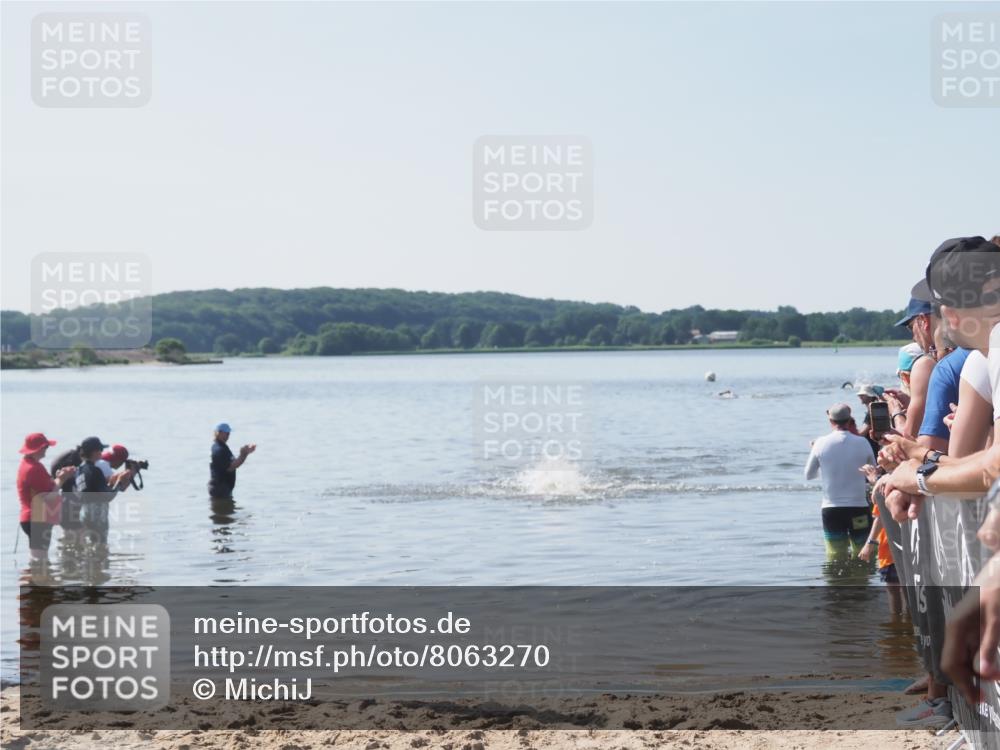 22.06.2025 - Viking Triathlon MichiJ http://msf.ph/oto/8063270 22.06.2025 10:24:07 Schwimmen 609 meine-sportfotos.de