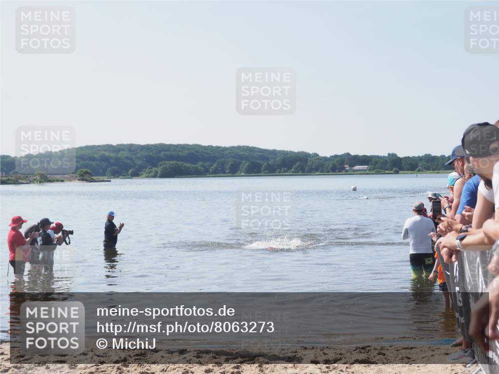 22.06.2025 - Viking Triathlon MichiJ http://msf.ph/oto/8063273 22.06.2025 10:24:07 Schwimmen 609 meine-sportfotos.de
