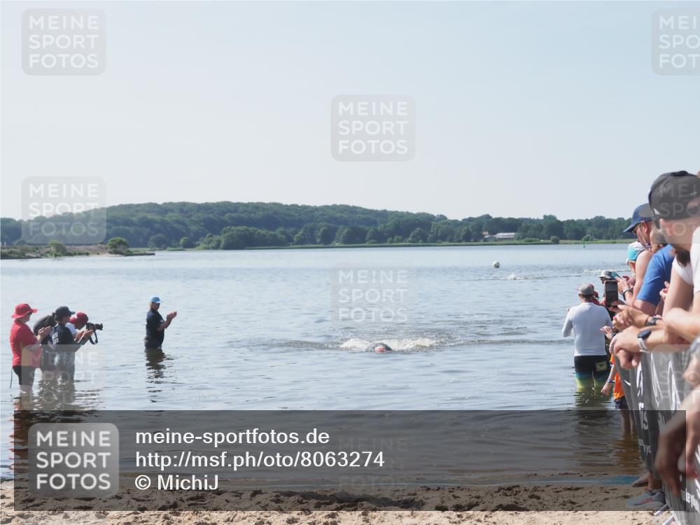 22.06.2025 - Viking Triathlon MichiJ http://msf.ph/oto/8063274 22.06.2025 10:24:07 Schwimmen 609 meine-sportfotos.de