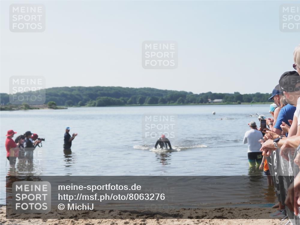 22.06.2025 - Viking Triathlon MichiJ http://msf.ph/oto/8063276 22.06.2025 10:24:08 Schwimmen 609 meine-sportfotos.de