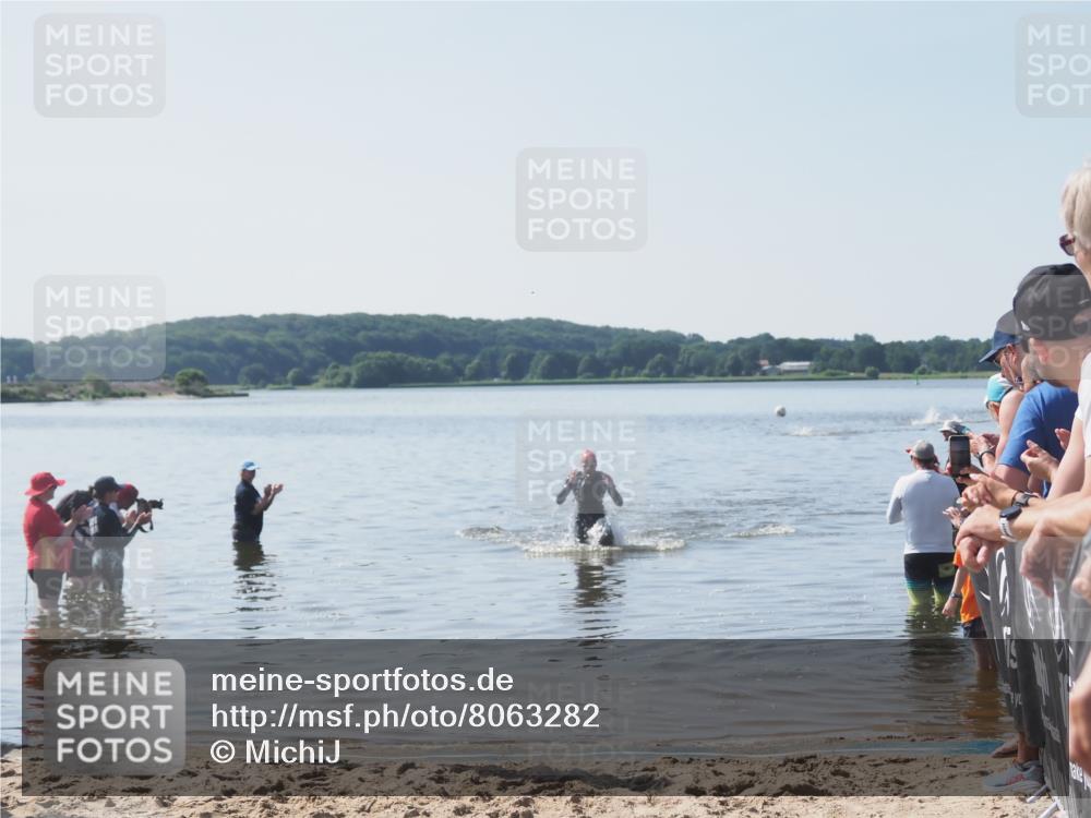 22.06.2025 - Viking Triathlon MichiJ http://msf.ph/oto/8063282 22.06.2025 10:24:08 Schwimmen 609 meine-sportfotos.de