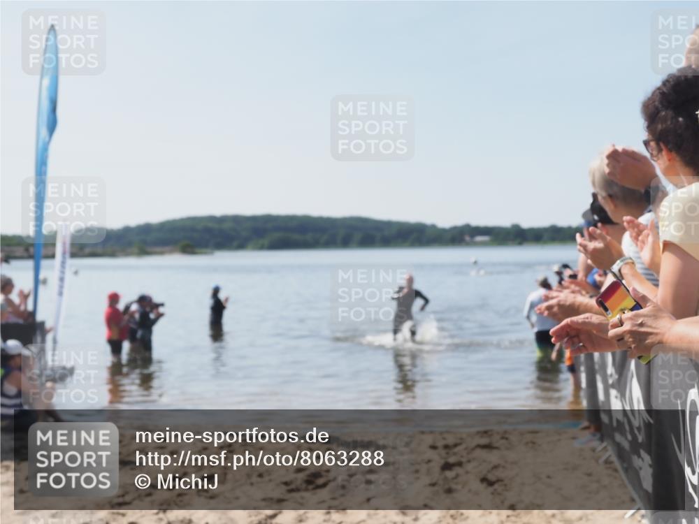 22.06.2025 - Viking Triathlon MichiJ http://msf.ph/oto/8063288 22.06.2025 10:24:11 Schwimmen 609 meine-sportfotos.de