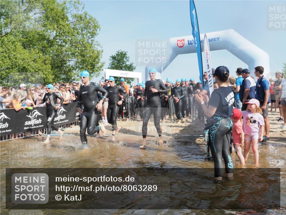 22.06.2025 - Viking Triathlon KatJ http://msf.ph/oto/8063289 22.06.2025 10:02:19 Schwimmen 21, 75, 139, 207, 247, 255, 265, 309, 331, 382, 464, 469, 522 meine-sportfotos.de