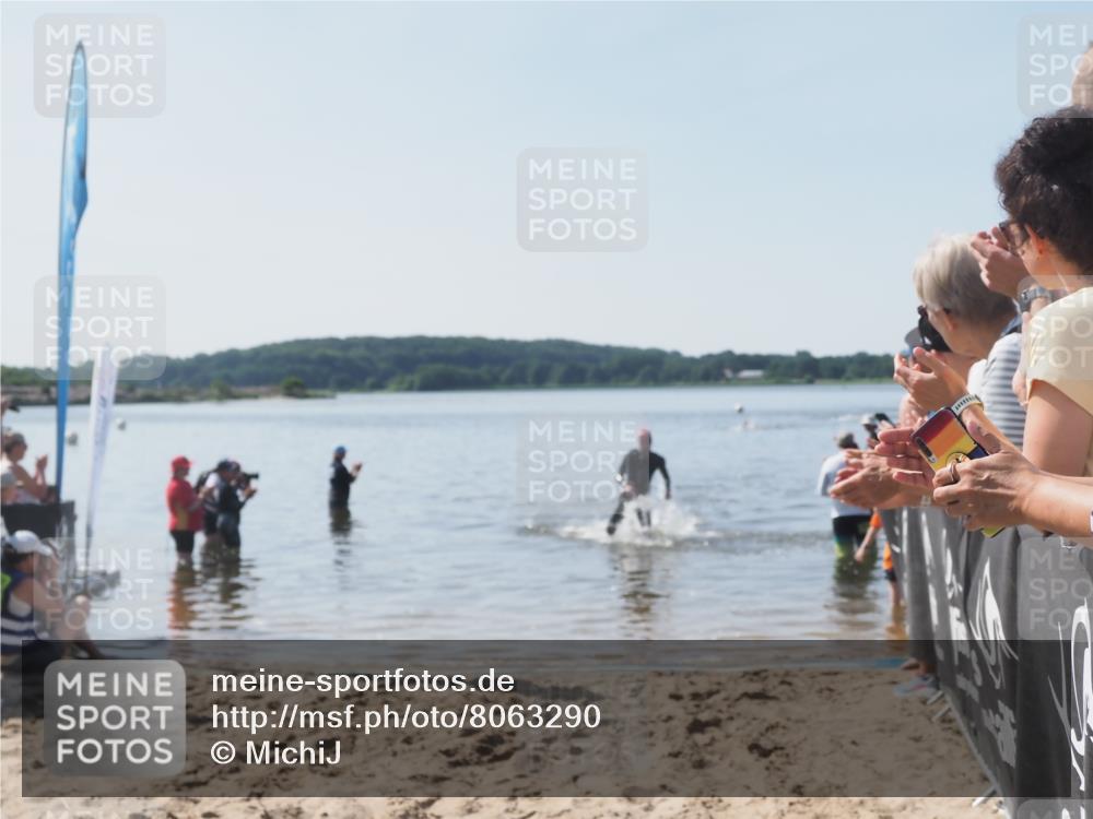 22.06.2025 - Viking Triathlon MichiJ http://msf.ph/oto/8063290 22.06.2025 10:24:11 Schwimmen 609 meine-sportfotos.de