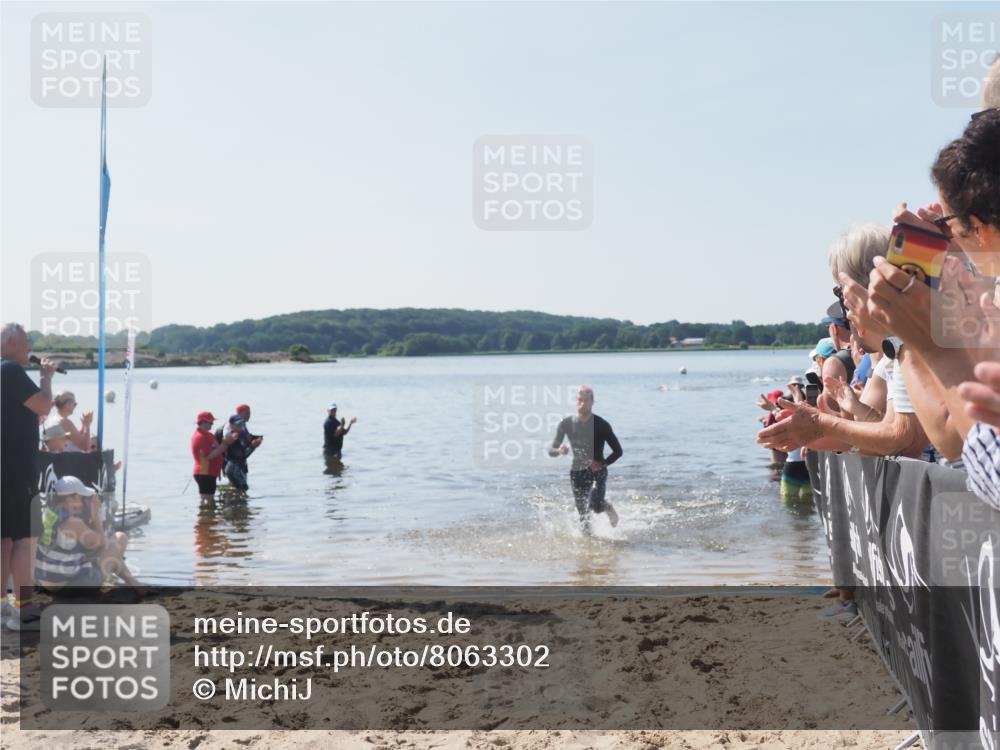 22.06.2025 - Viking Triathlon MichiJ http://msf.ph/oto/8063302 22.06.2025 10:24:13 Schwimmen 609 meine-sportfotos.de