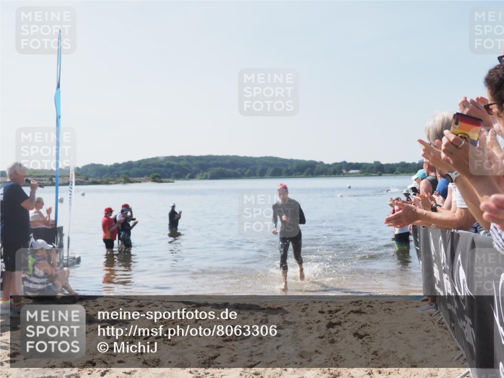 22.06.2025 - Viking Triathlon MichiJ http://msf.ph/oto/8063306 22.06.2025 10:24:13 Schwimmen 609 meine-sportfotos.de