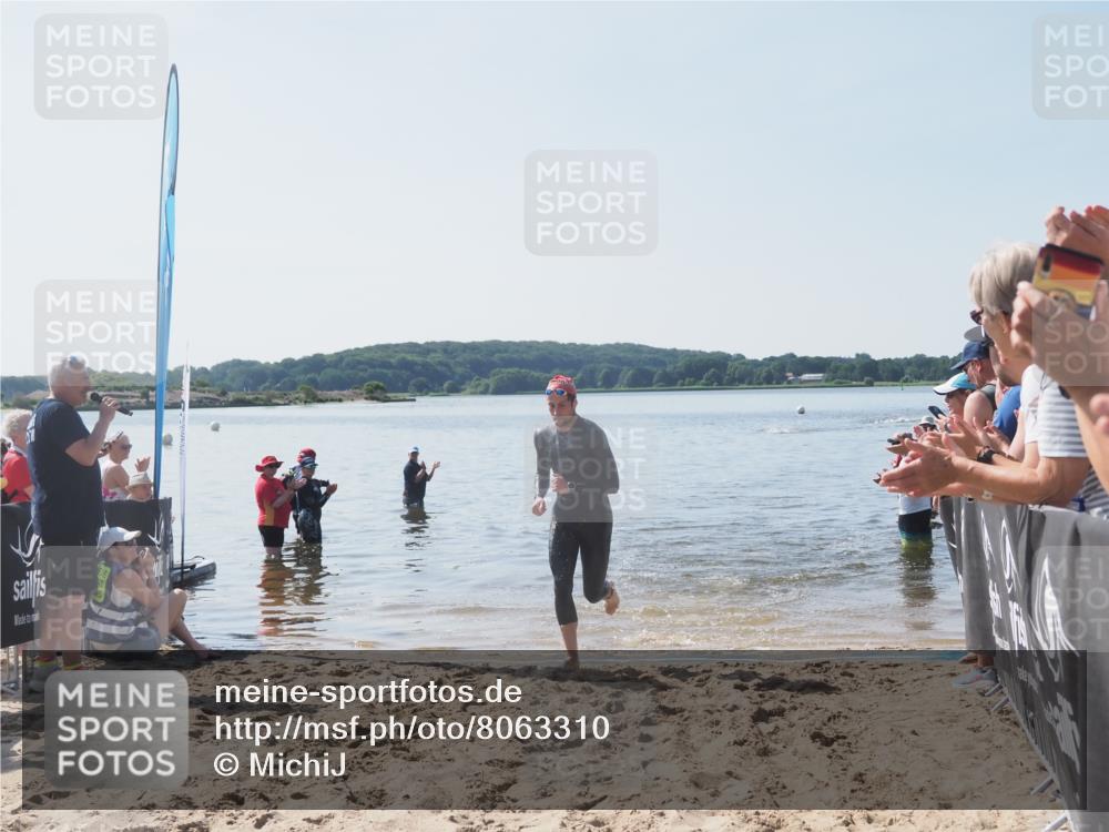 22.06.2025 - Viking Triathlon MichiJ http://msf.ph/oto/8063310 22.06.2025 10:24:14 Schwimmen 609 meine-sportfotos.de