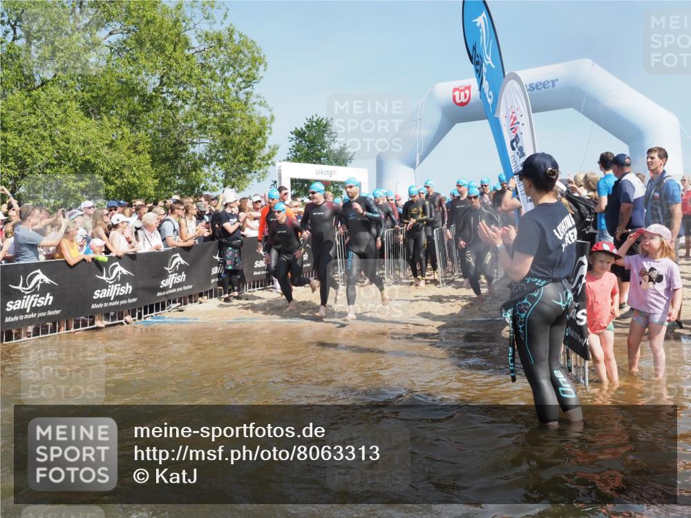 22.06.2025 - Viking Triathlon KatJ http://msf.ph/oto/8063313 22.06.2025 10:02:23 Schwimmen 21, 75, 78, 103, 139, 180, 207, 255, 265, 283, 309, 331, 382, 464, 469 meine-sportfotos.de