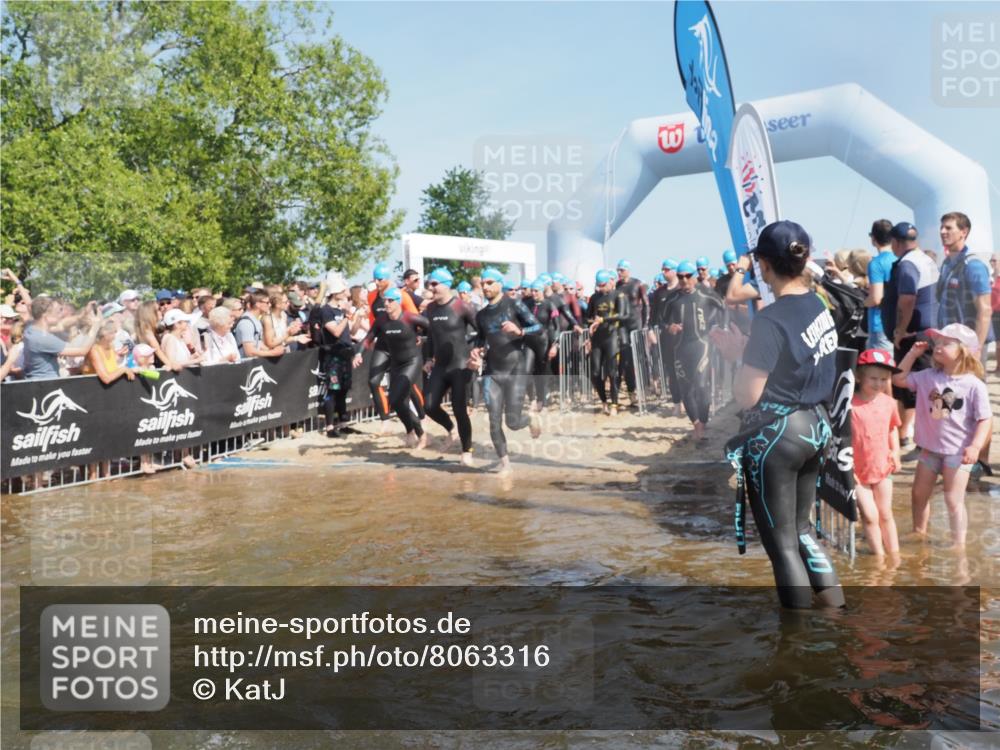 22.06.2025 - Viking Triathlon KatJ http://msf.ph/oto/8063316 22.06.2025 10:02:23 Schwimmen 21, 75, 78, 103, 139, 180, 207, 255, 265, 283, 309, 331, 382, 464, 469 meine-sportfotos.de
