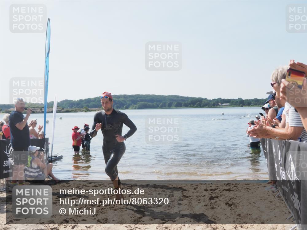 22.06.2025 - Viking Triathlon MichiJ http://msf.ph/oto/8063320 22.06.2025 10:24:15 Schwimmen 609 meine-sportfotos.de