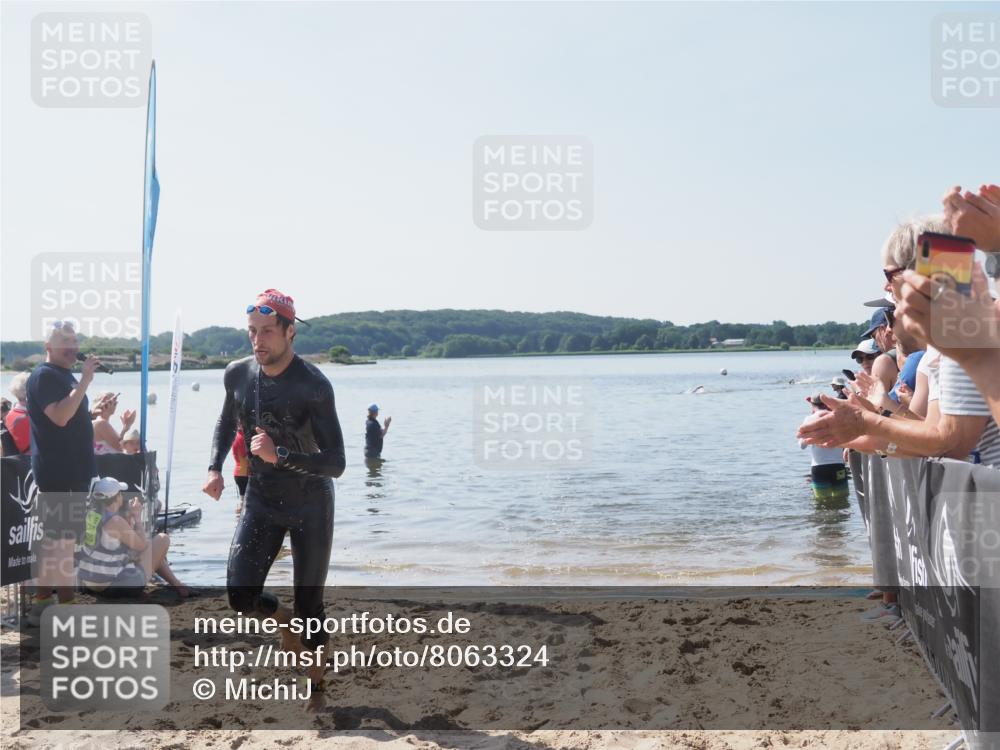 22.06.2025 - Viking Triathlon MichiJ http://msf.ph/oto/8063324 22.06.2025 10:24:15 Schwimmen 609 meine-sportfotos.de