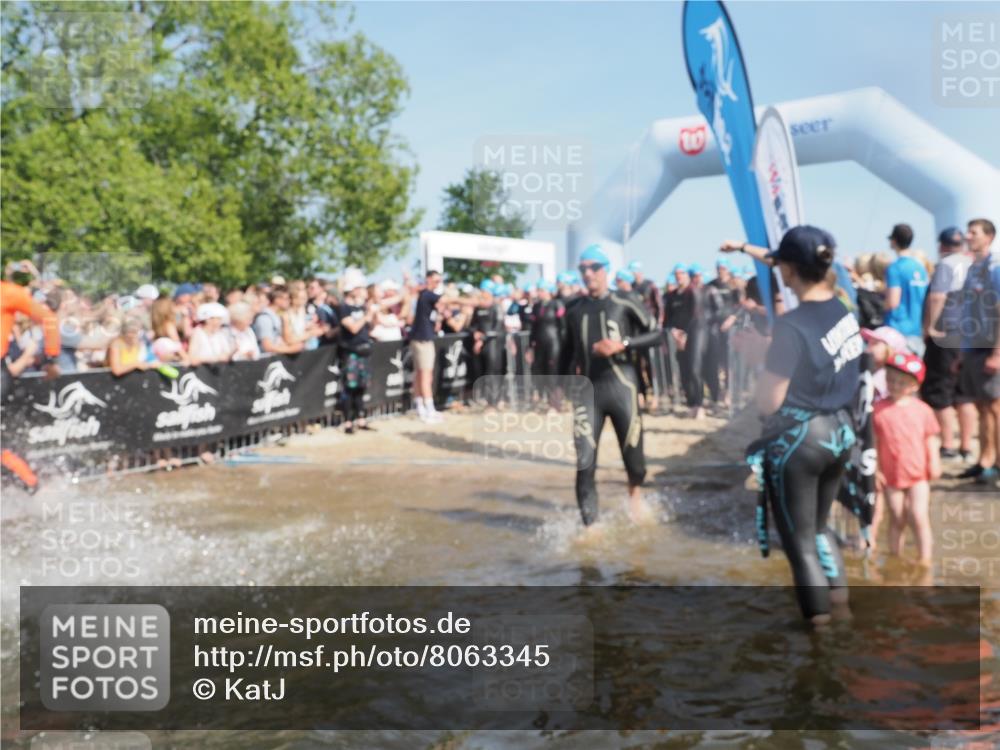 22.06.2025 - Viking Triathlon KatJ http://msf.ph/oto/8063345 22.06.2025 10:02:25 Schwimmen 75, 78, 103, 180, 188, 189, 255, 265, 283, 331, 464, 469, 520, 532, 549 meine-sportfotos.de