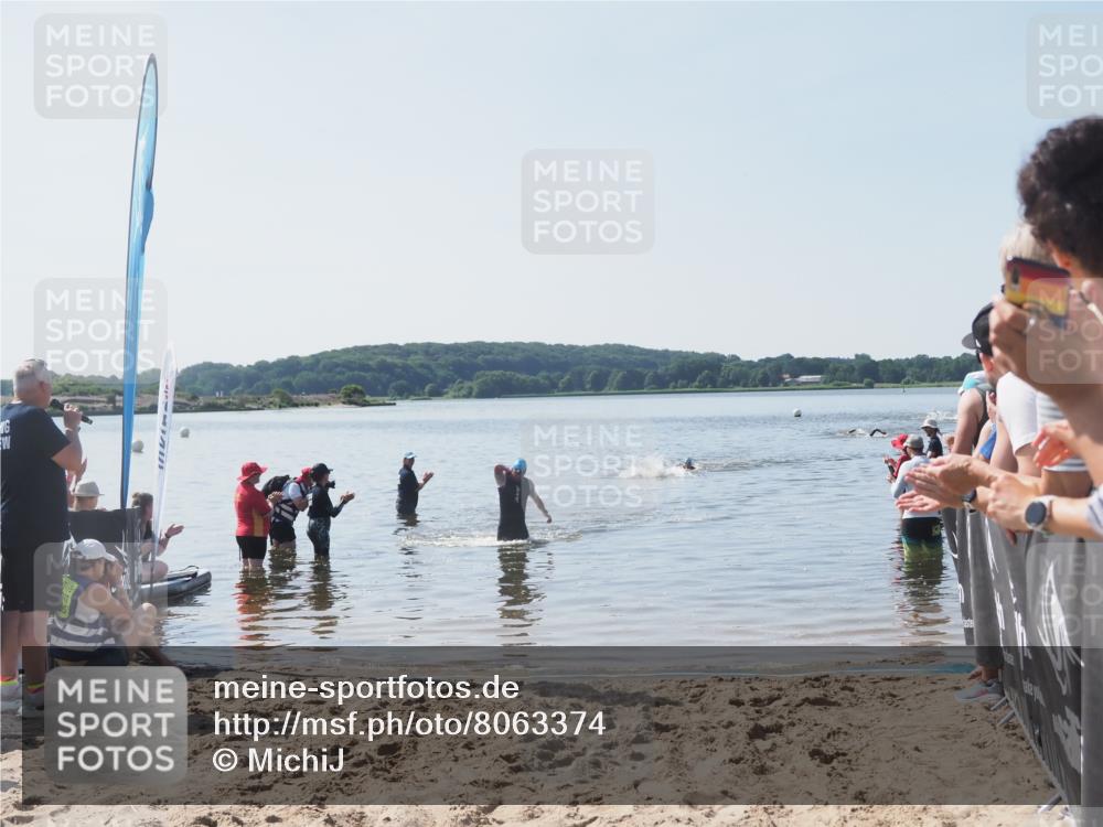 22.06.2025 - Viking Triathlon MichiJ http://msf.ph/oto/8063374 22.06.2025 10:24:50 Schwimmen 4, 329, 521 meine-sportfotos.de