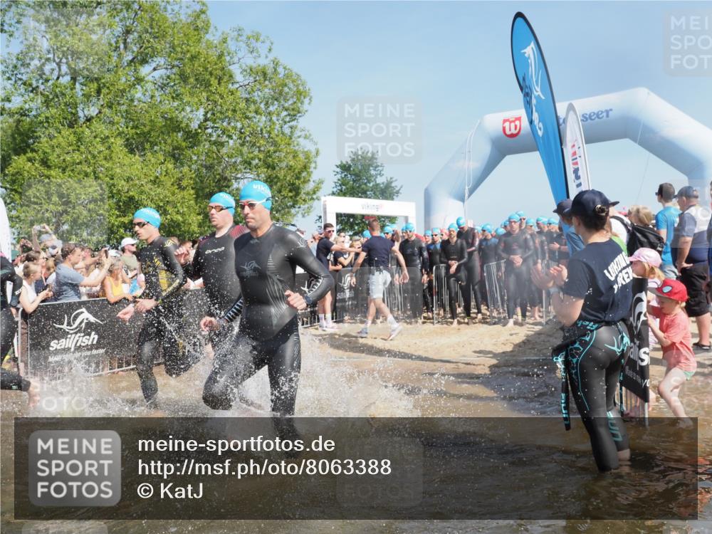 22.06.2025 - Viking Triathlon KatJ http://msf.ph/oto/8063388 22.06.2025 10:02:29 Schwimmen 75, 78, 103, 180, 188, 189, 193, 255, 265, 283, 297, 331, 464, 469, 513, 520, 532, 546, 549 meine-sportfotos.de