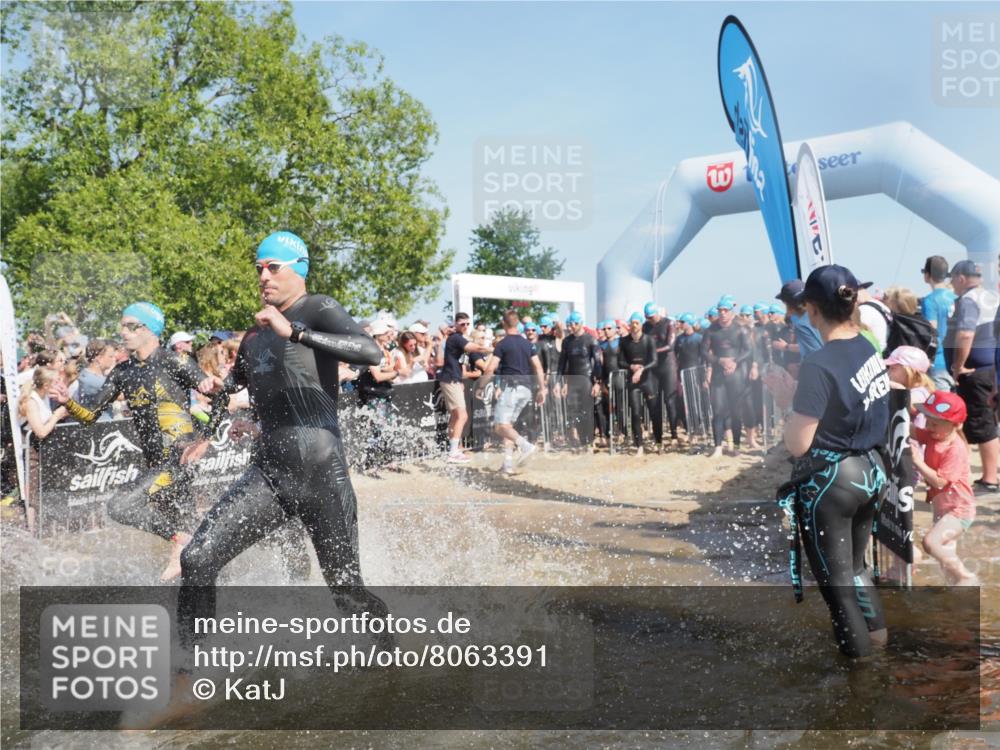 22.06.2025 - Viking Triathlon KatJ http://msf.ph/oto/8063391 22.06.2025 10:02:29 Schwimmen 75, 78, 103, 180, 188, 189, 193, 255, 265, 283, 297, 331, 464, 469, 513, 520, 532, 546, 549 meine-sportfotos.de