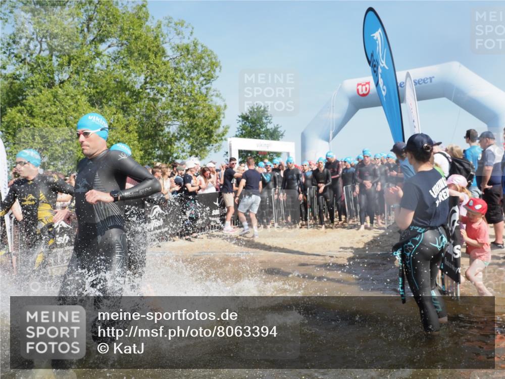 22.06.2025 - Viking Triathlon KatJ http://msf.ph/oto/8063394 22.06.2025 10:02:29 Schwimmen 75, 78, 103, 180, 188, 189, 193, 255, 265, 283, 297, 331, 464, 469, 513, 520, 532, 546, 549 meine-sportfotos.de
