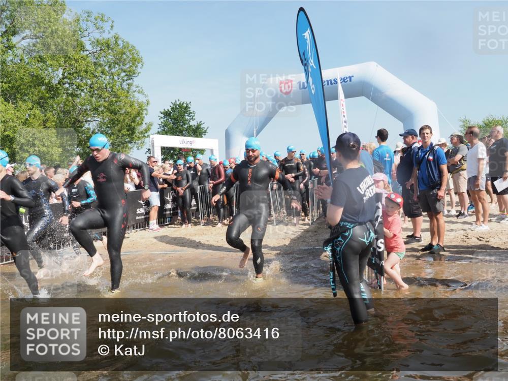 22.06.2025 - Viking Triathlon KatJ http://msf.ph/oto/8063416 22.06.2025 10:02:33 Schwimmen 78, 103, 114, 180, 188, 189, 193, 265, 283, 297, 513, 520, 532, 546, 549 meine-sportfotos.de