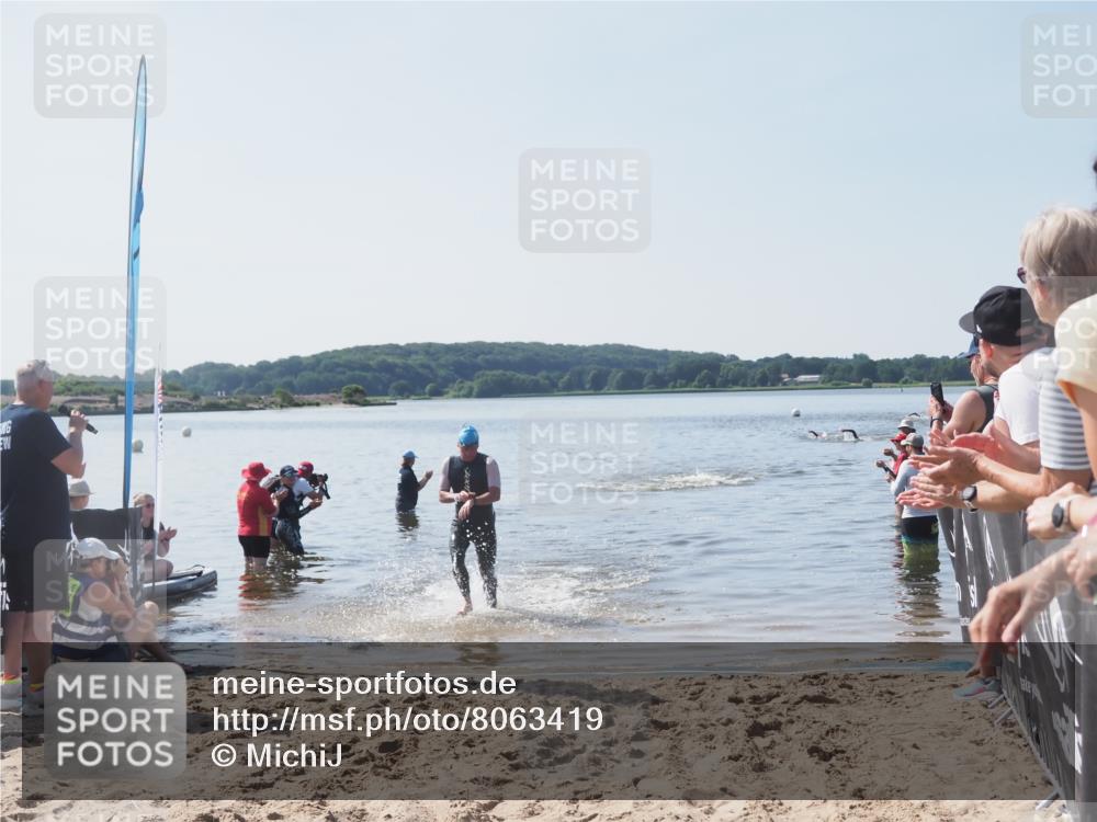 22.06.2025 - Viking Triathlon MichiJ http://msf.ph/oto/8063419 22.06.2025 10:24:54 Schwimmen 4, 329, 521 meine-sportfotos.de