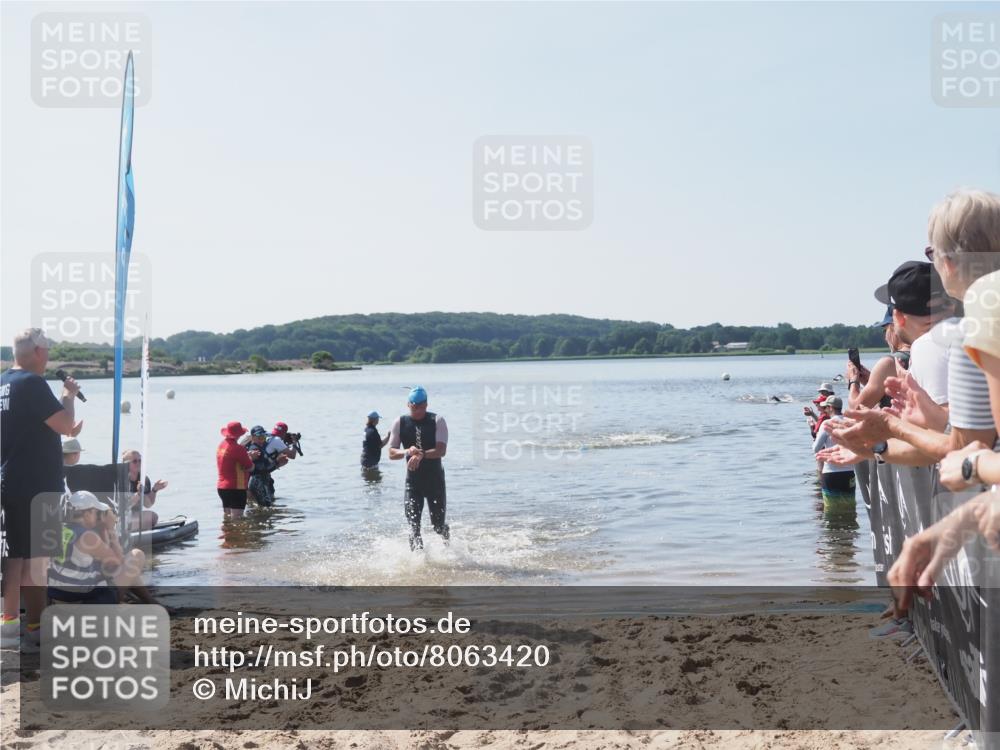 22.06.2025 - Viking Triathlon MichiJ http://msf.ph/oto/8063420 22.06.2025 10:24:54 Schwimmen 4, 329, 521 meine-sportfotos.de