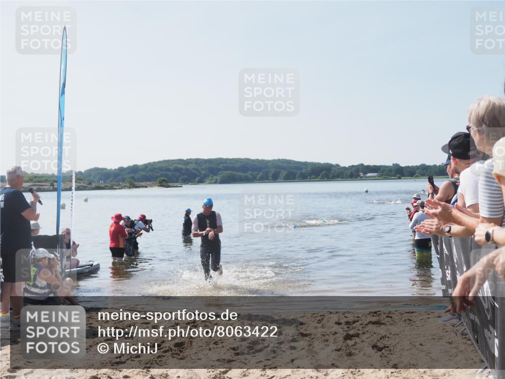 22.06.2025 - Viking Triathlon MichiJ http://msf.ph/oto/8063422 22.06.2025 10:24:54 Schwimmen 4, 329, 521 meine-sportfotos.de