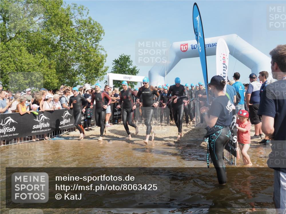 22.06.2025 - Viking Triathlon KatJ http://msf.ph/oto/8063425 22.06.2025 10:02:38 Schwimmen 114, 161, 188, 189, 193, 264, 297, 366, 427, 429, 513, 520, 532, 546, 549 meine-sportfotos.de