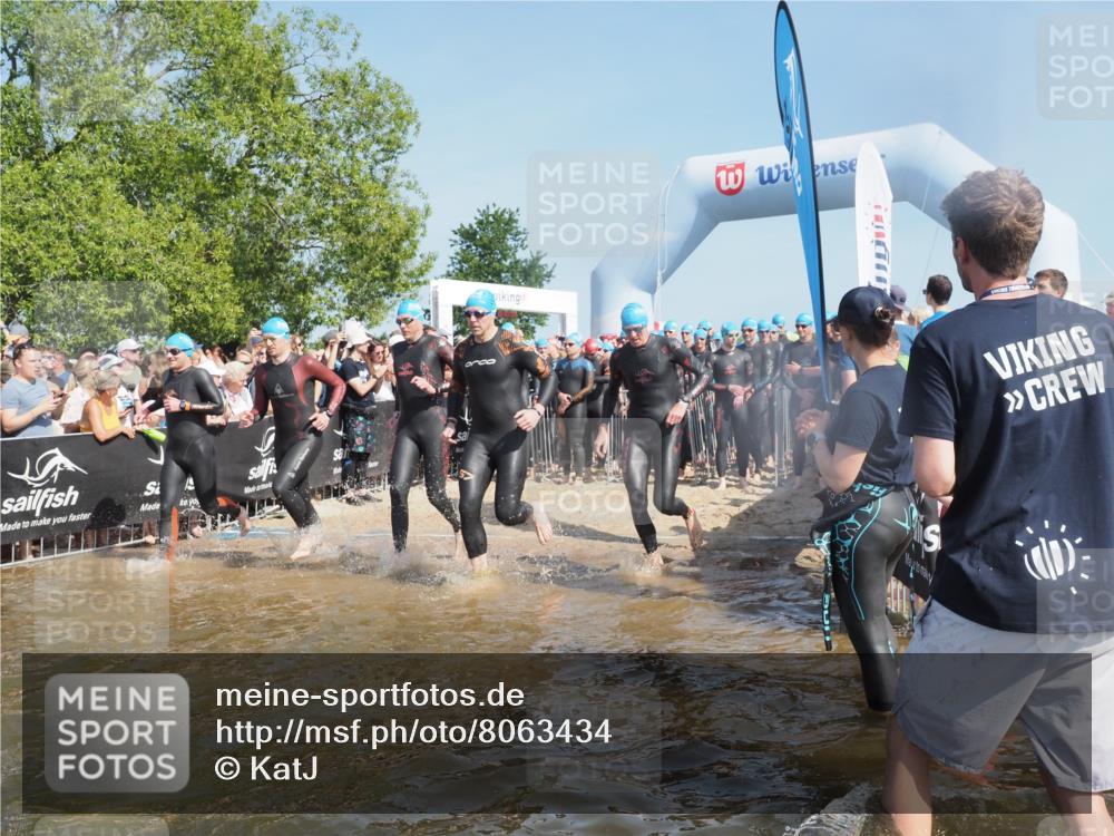 22.06.2025 - Viking Triathlon KatJ http://msf.ph/oto/8063434 22.06.2025 10:02:39 Schwimmen 114, 161, 193, 264, 297, 323, 366, 427, 429, 513, 546, 552 meine-sportfotos.de