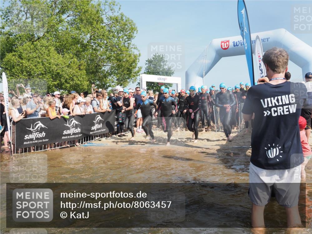 22.06.2025 - Viking Triathlon KatJ http://msf.ph/oto/8063457 22.06.2025 10:02:43 Schwimmen 98, 114, 161, 193, 264, 323, 366, 427, 429, 430, 486, 513, 546, 552 meine-sportfotos.de