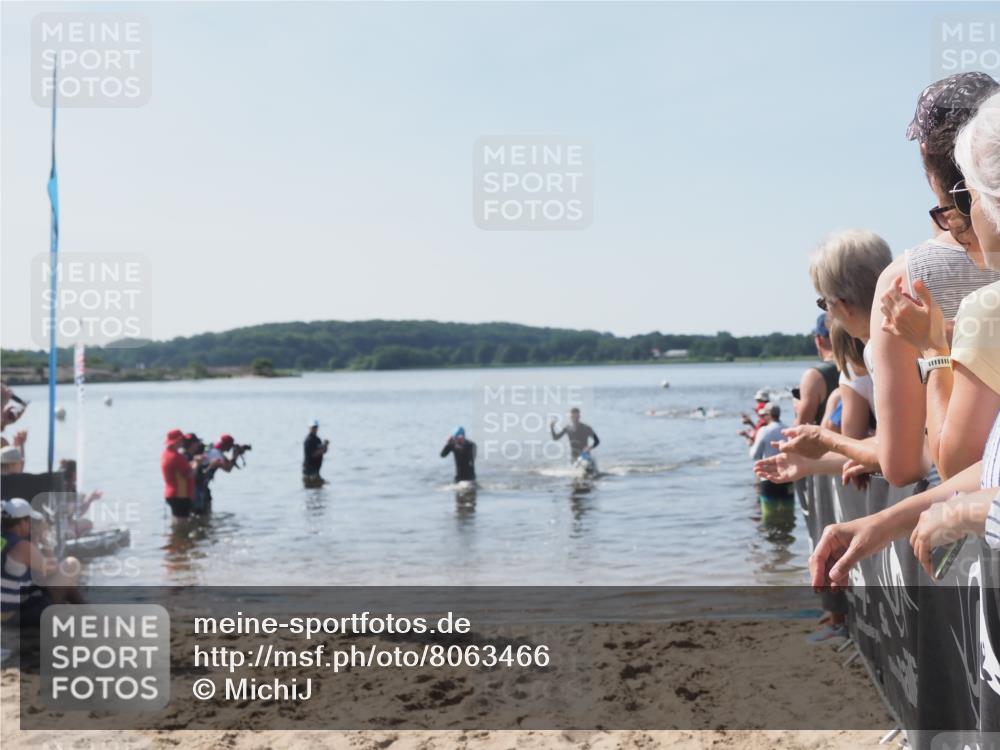 22.06.2025 - Viking Triathlon MichiJ http://msf.ph/oto/8063466 22.06.2025 10:25:00 Schwimmen 4, 521 meine-sportfotos.de