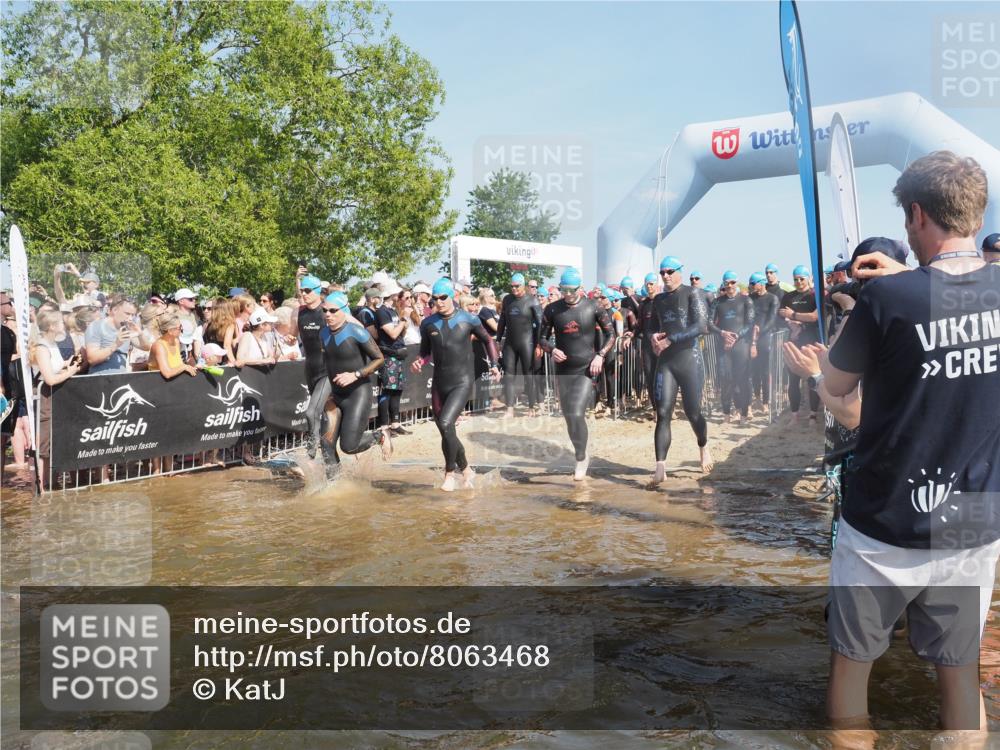 22.06.2025 - Viking Triathlon KatJ http://msf.ph/oto/8063468 22.06.2025 10:02:43 Schwimmen 98, 114, 161, 193, 264, 323, 366, 427, 429, 430, 486, 513, 546, 552 meine-sportfotos.de