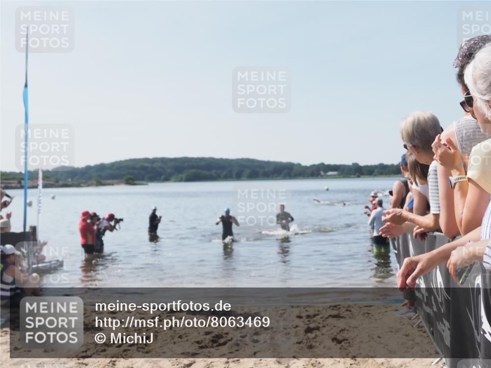 22.06.2025 - Viking Triathlon MichiJ http://msf.ph/oto/8063469 22.06.2025 10:25:00 Schwimmen 4, 521 meine-sportfotos.de