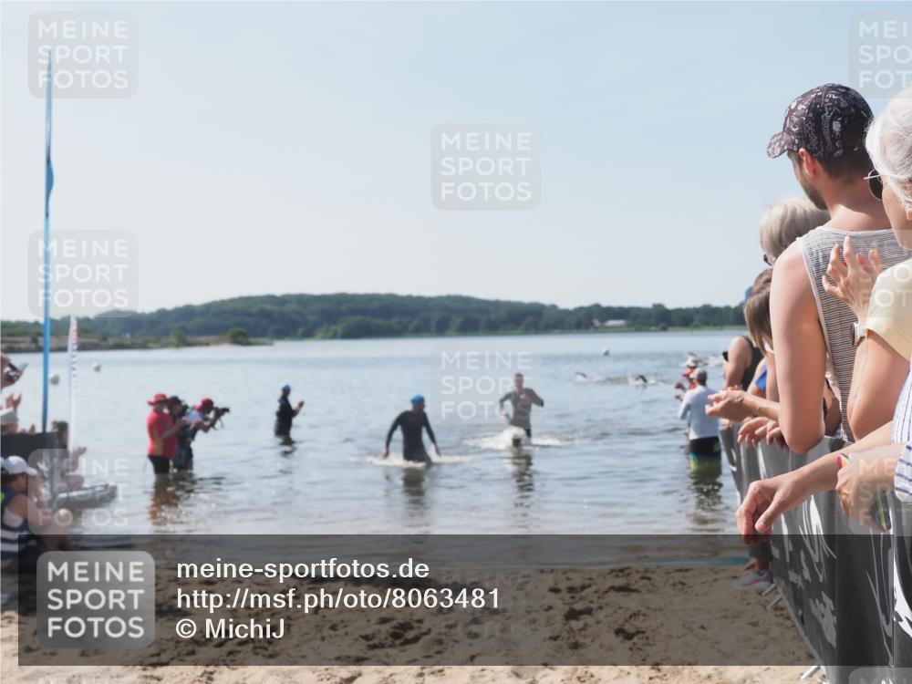 22.06.2025 - Viking Triathlon MichiJ http://msf.ph/oto/8063481 22.06.2025 10:25:02 Schwimmen 4, 521 meine-sportfotos.de