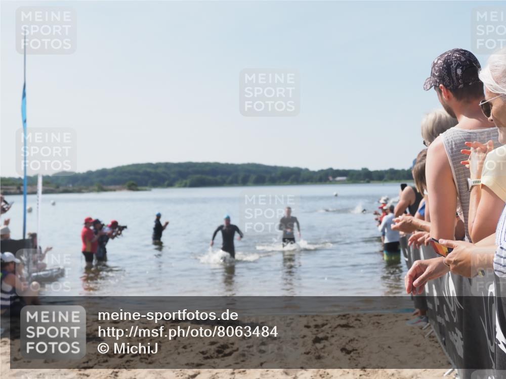 22.06.2025 - Viking Triathlon MichiJ http://msf.ph/oto/8063484 22.06.2025 10:25:03 Schwimmen 4, 521 meine-sportfotos.de