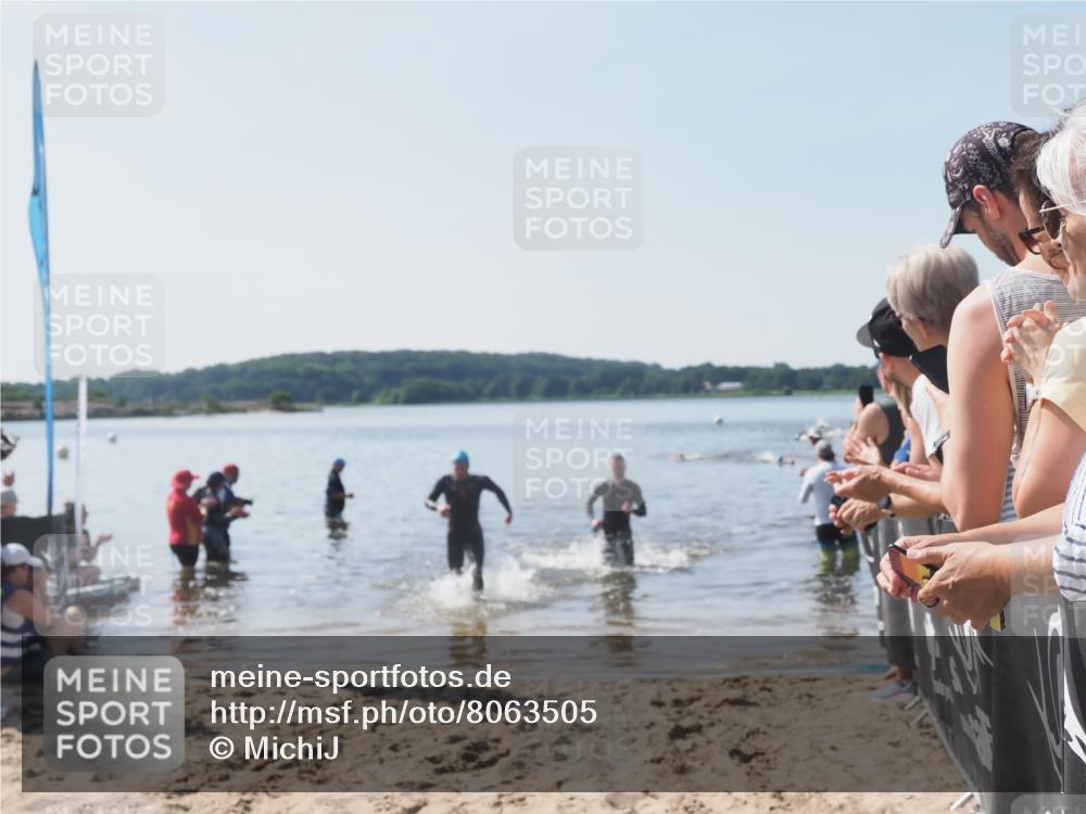 22.06.2025 - Viking Triathlon MichiJ http://msf.ph/oto/8063505 22.06.2025 10:25:05 Schwimmen 4, 521 meine-sportfotos.de
