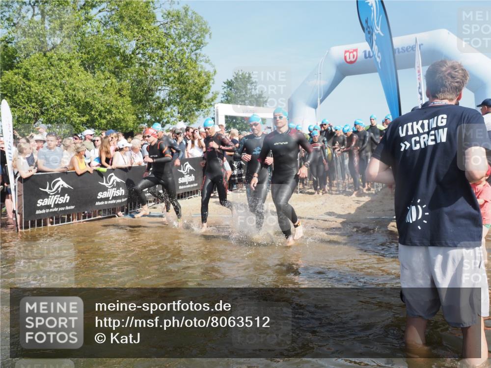 22.06.2025 - Viking Triathlon KatJ http://msf.ph/oto/8063512 22.06.2025 10:02:49 Schwimmen 5, 40, 43, 98, 164, 323, 340, 366, 427, 429, 430, 486, 548, 552, 554, 608 meine-sportfotos.de
