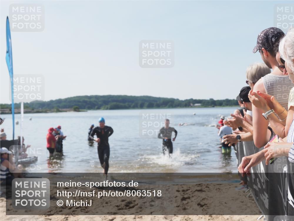 22.06.2025 - Viking Triathlon MichiJ http://msf.ph/oto/8063518 22.06.2025 10:25:06 Schwimmen 4, 521 meine-sportfotos.de