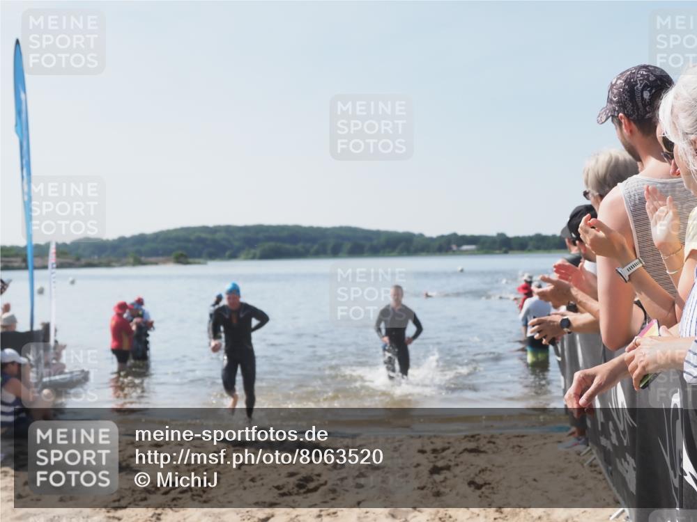 22.06.2025 - Viking Triathlon MichiJ http://msf.ph/oto/8063520 22.06.2025 10:25:06 Schwimmen 4, 521 meine-sportfotos.de