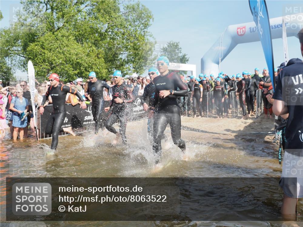 22.06.2025 - Viking Triathlon KatJ http://msf.ph/oto/8063522 22.06.2025 10:02:49 Schwimmen 5, 40, 43, 98, 164, 323, 340, 366, 427, 429, 430, 486, 548, 552, 554, 608 meine-sportfotos.de
