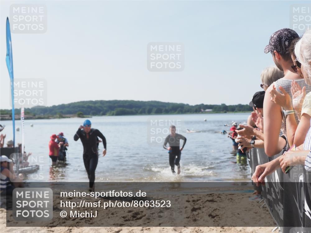 22.06.2025 - Viking Triathlon MichiJ http://msf.ph/oto/8063523 22.06.2025 10:25:07 Schwimmen 4, 521 meine-sportfotos.de