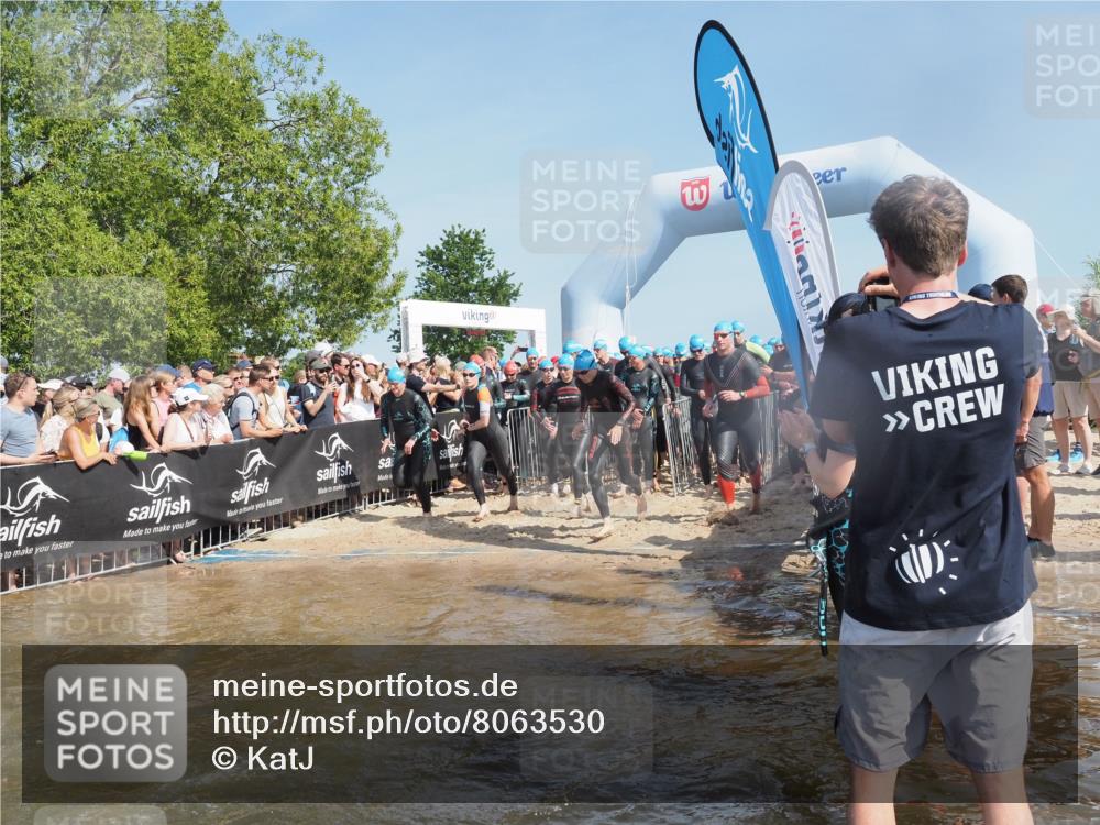 22.06.2025 - Viking Triathlon KatJ http://msf.ph/oto/8063530 22.06.2025 10:02:52 Schwimmen 5, 40, 43, 98, 154, 164, 323, 340, 430, 475, 486, 548, 552, 554, 608 meine-sportfotos.de