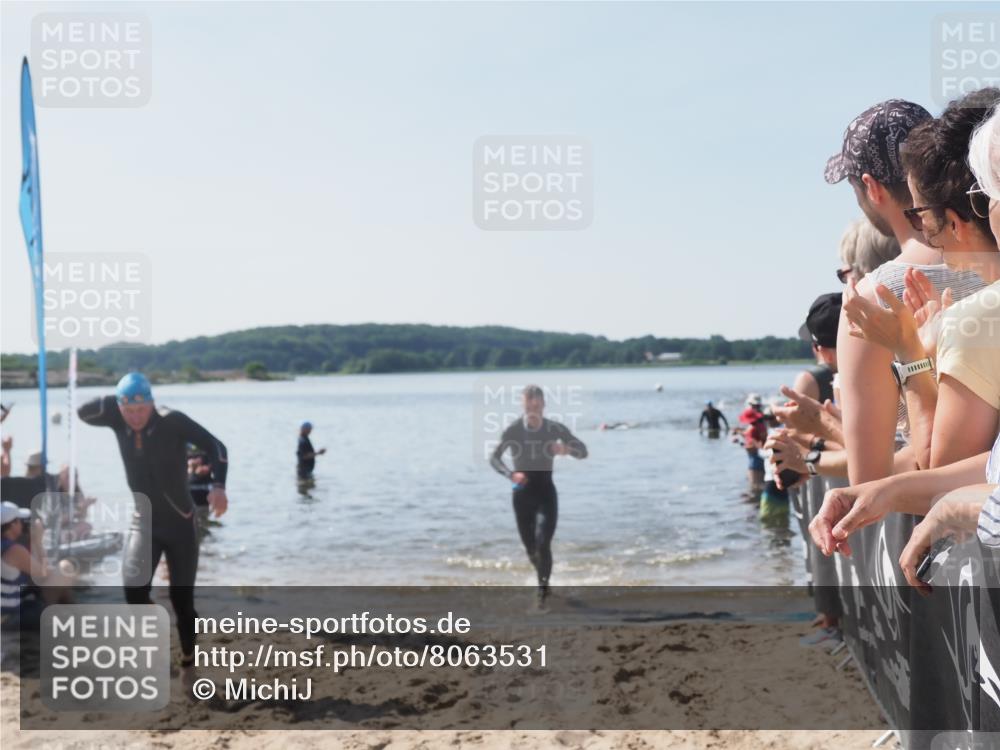 22.06.2025 - Viking Triathlon MichiJ http://msf.ph/oto/8063531 22.06.2025 10:25:07 Schwimmen 4, 521 meine-sportfotos.de