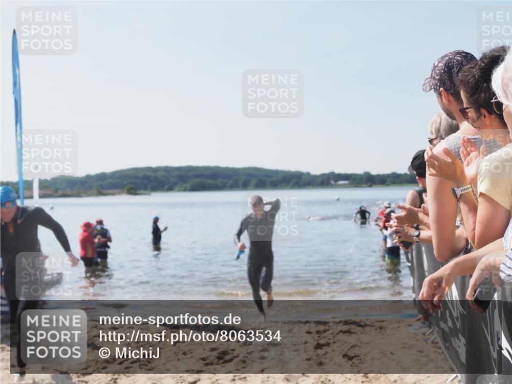 22.06.2025 - Viking Triathlon MichiJ http://msf.ph/oto/8063534 22.06.2025 10:25:08 Schwimmen 4, 521 meine-sportfotos.de