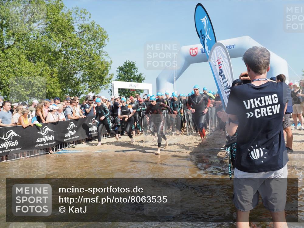 22.06.2025 - Viking Triathlon KatJ http://msf.ph/oto/8063535 22.06.2025 10:02:52 Schwimmen 5, 40, 43, 98, 154, 164, 323, 340, 430, 475, 486, 548, 552, 554, 608 meine-sportfotos.de