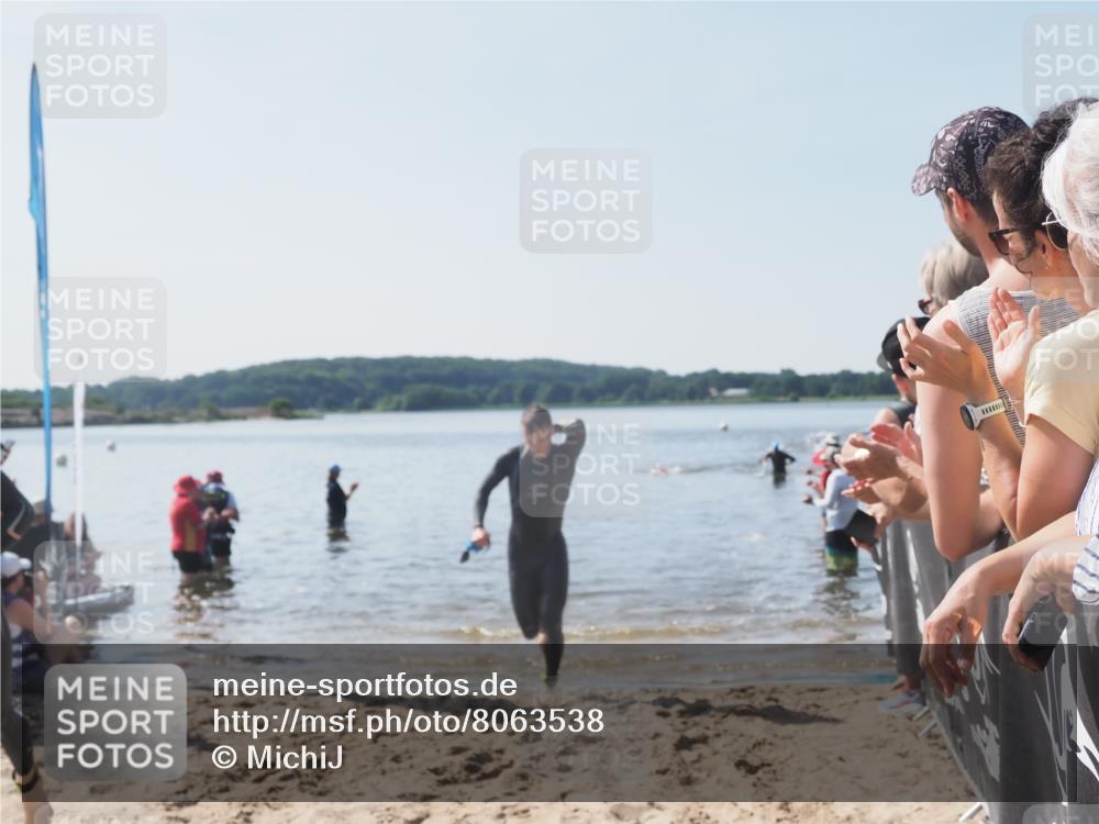22.06.2025 - Viking Triathlon MichiJ http://msf.ph/oto/8063538 22.06.2025 10:25:08 Schwimmen 4, 521 meine-sportfotos.de